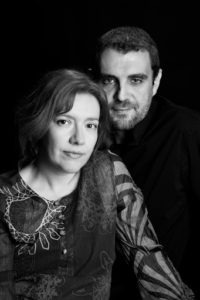 Los escritores Ana Alonso y Javier Pelegrín, escritores de literatura juvenil e infantil