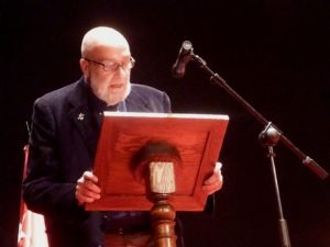 el escritor César Mallorquí en su discurso de entrega del Premio Cervantes, escrtior de de literatura juvenil e infantil